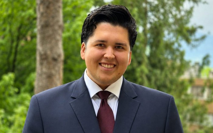 Paolo Molinari, SHL Luzern, Schweizer Hotelfachschule, Nachwuchskräfte Hotellerie, Auslandserfahrung, Luxushotellerie, Oman, Karriere Hotellerie, Fachkräftemangel, Hotelkarriere Schweiz