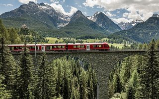 REgionalzug im Unterengadin