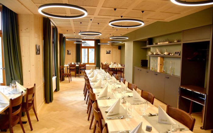 Projects, Hotel Kreuz Romoos, Unesco-Biosphäre Entlebuch, Hotelsanierung, Schweizer Chaletstil, Romoos, Hotelrenovation Schweiz