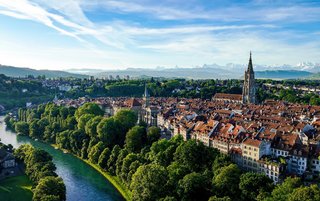 HotellerieSuisse, Regionalverbände, Regionalverbandskonferenz, Schweizer Hotellerie, Beherbergungsbranche, Kurzzeitvermietung, MWST-Sondersatz, Trinkgelder, SGH-Gesetz, Tourismuspolitik, Wohnraum, Bern