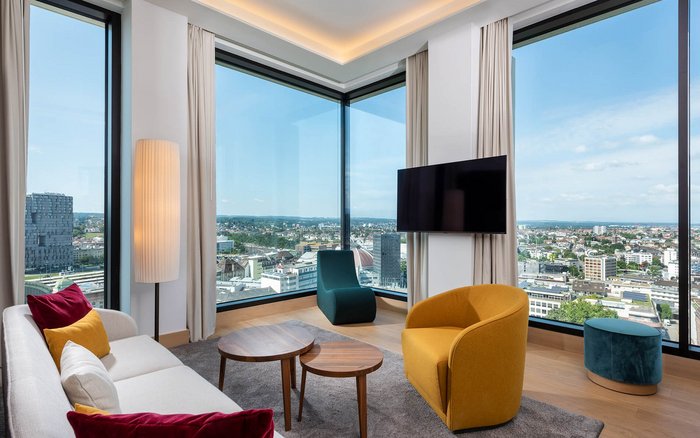 Revo Hospitality, Revo Schweiz, Hotelübernahme, Hotelinvestoren, Hotelverkauf, Leonardo Hotels, Insolvenzverfahren