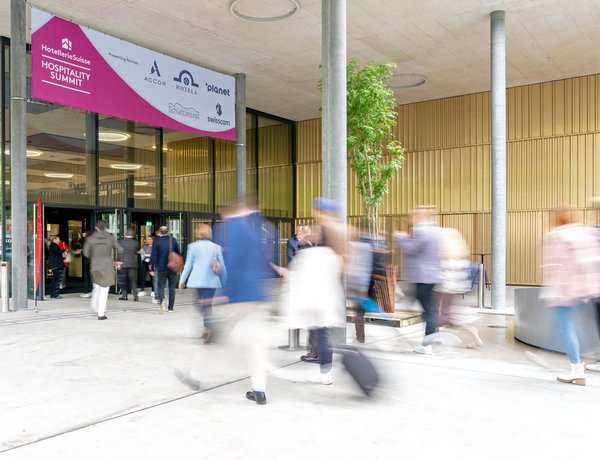 Hospitality, Hotellerie, Bern, Innovation, Digitalisierung, Fachkräftemangel, Nachwuchs