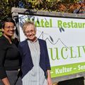 Dorothée Roessinger (links) folgt am 1. März 2026 auf Ursula Wilhelm als Direktorin des Hotel Ucliva in Waltensburg/Vuorz