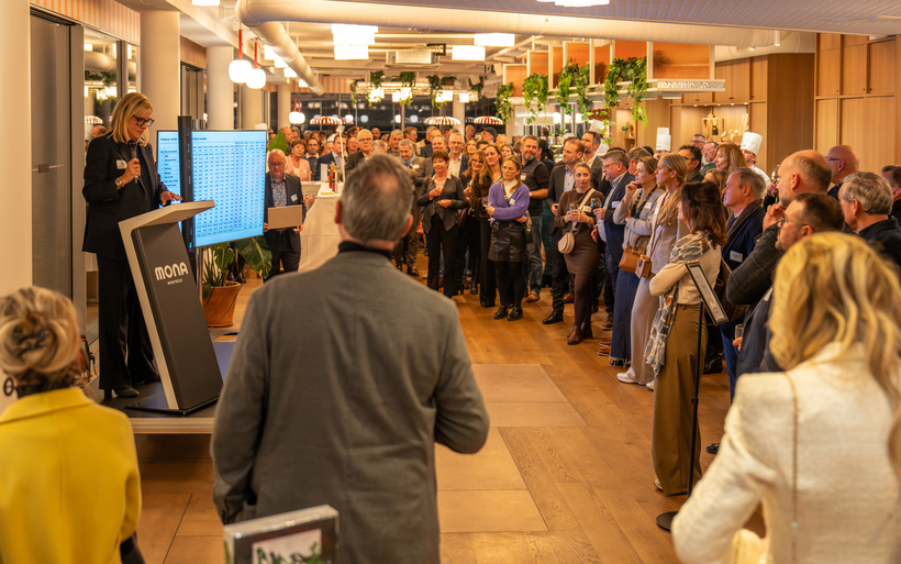 Estelle Mayer devant quelque 160 invités 