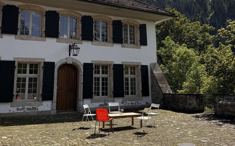 Schloss Blankenburg, Zweisimmen, Bed & Breakfast, Stiftung, Denkmal, Tourismus, Berner Oberland