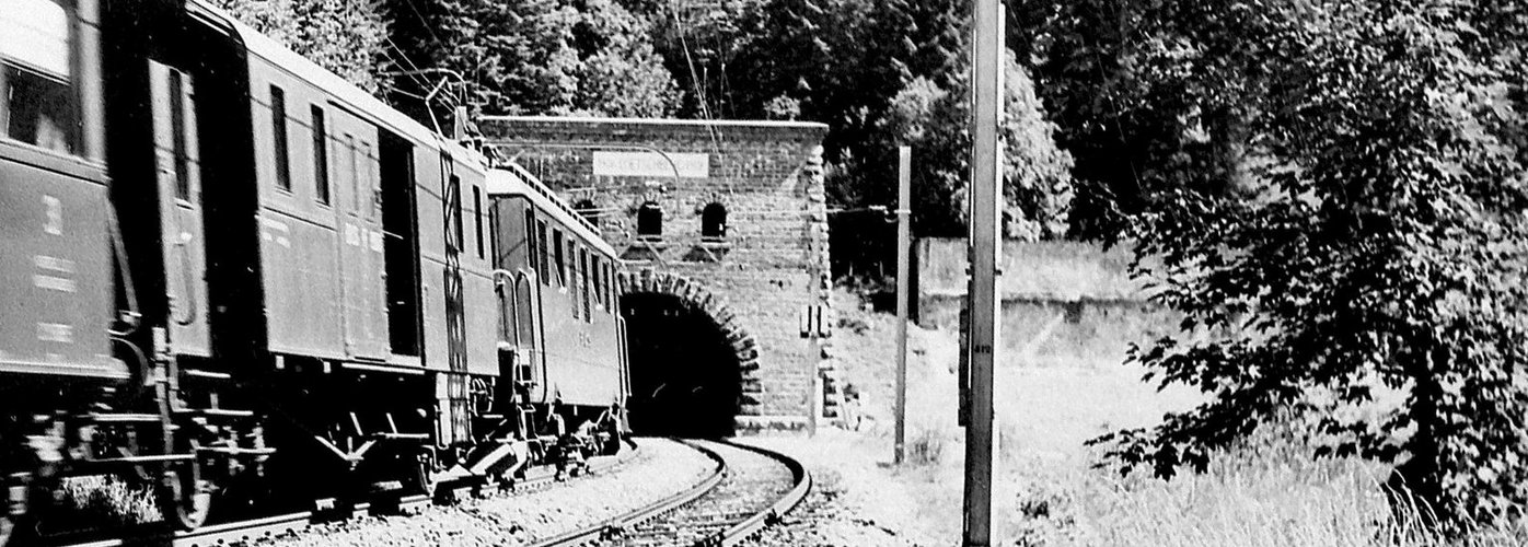 Lötschberg-Autoverlad, Lötschbergtunnel, BLS, Walliser Tourismus, Kandersteg, Goppenstein, Tourismusverkehr