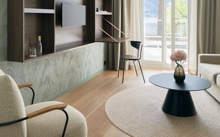 Die renovierten Zimmer setzen auf zeitloses Design, hochwertige Materialien und  ruhige Eleganz.
