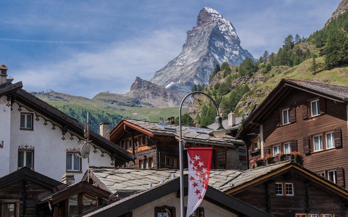 Saisonarbeitende, Personalunterkünfte, Wohnraum, Tourismus, Wintersportorte, Fachkräftemangel, Bundesamt für Wohnungswesen