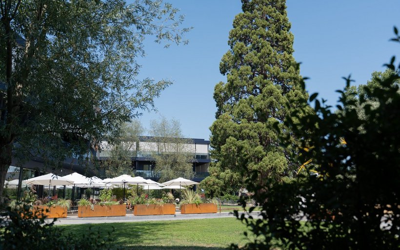 Pattùs Hôtel, Saint-Aubin-Sauges, lac de Neuchâtel, hôtellerie suisse, réouverture d'hôtel, Maison Rivia, tourisme neuchâtelois