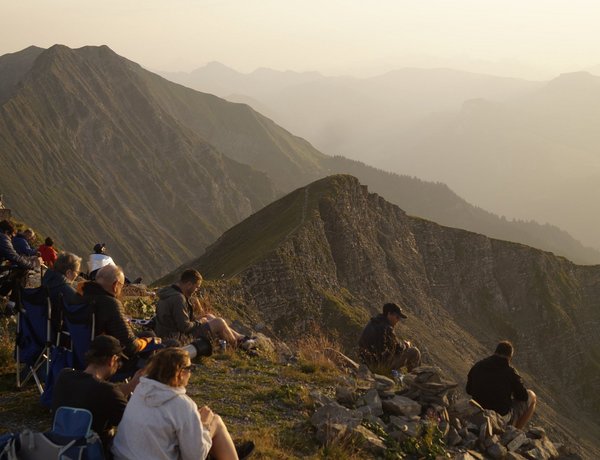 Niesenbahn, Sonnenfinsternis, Niesen, Besucherlenkung, Bergbahnen