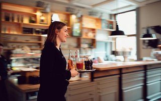 L-GAV, Mindestlöhne, Gastgewerbe, HotellerieSuisse, Gastrosuisse, Seco, Gesamtarbeitsvertrag