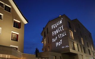 Lichtinstallation von Künstler Pietro Terzini in St. Moritz