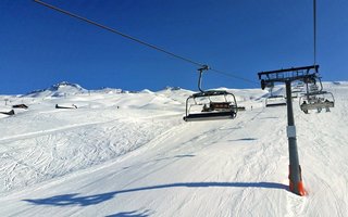 Gute Winterbedingungen haben den Verkehrsertrag in Hoch-Ybrig deutlich gestützt, im Sommer bremste das Wetter.