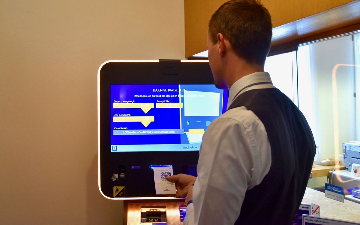 Hotel Adula installiert Bitcoin-Automat für Gäste - htr.ch