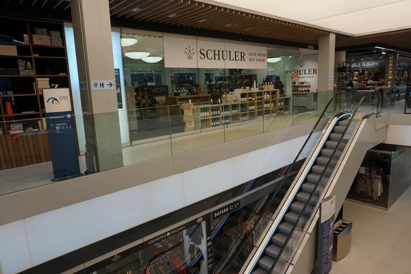 erstes weinfachgeschaft auf einer raststatte wird eroffnet htr ch