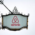 Hängeschild Airbnb Logo