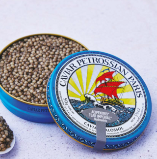 boîte de caviar et bouteille de Chasselas