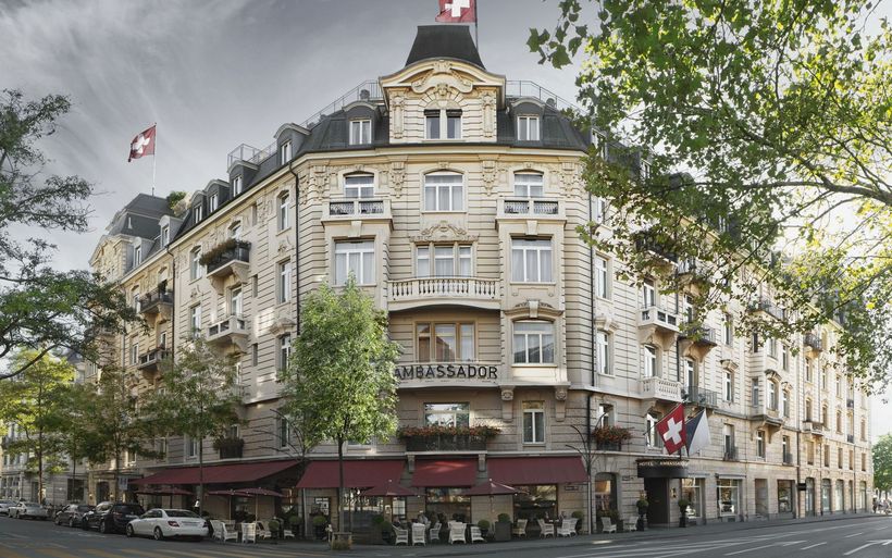 Aussenansicht des Hotels Ambassador in Zürich 