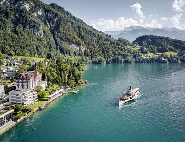 Vitznauerhof und Schiff