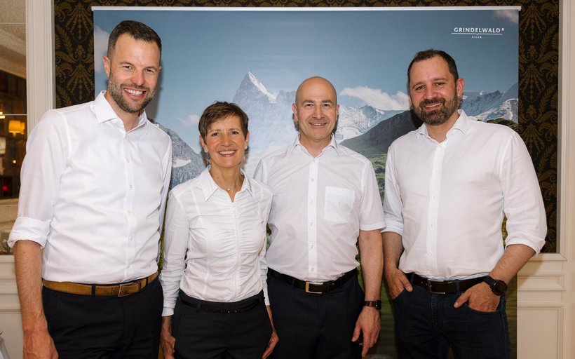 Remo Käser, Direktor Arosa Tourismus, Barbara Hofer, Verwaltungsratspräsidentin Jungfrau Region Tourismus AG, Nick Rubi, Präsident Grindelwald Tourismus, und Oliver Hammel, Direktor Grindelwald Tourismus, diskutierten über die Wahrnehmung von Destinationen sowie Herausforderungen bei Verkehr, Wohnraum und Besucheraufkommen.