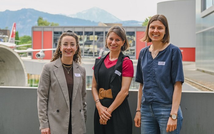 Referentinnen vom Plenum: v.l.n.r Malin Anna Wenzke Wissenschaftliche Mitarbeiterin HSLU, Selina Wälti Nachhaltigkeitsverantwortliche Grand Resort Bad Ragaz, Séverine Huwyler Projektleiterin Nachhaltigkeit Verkehrshaus der Schweiz