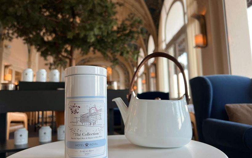 thé noir et théière