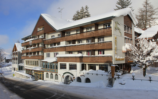Das Hotel Hirschen in Wildhaus ist eines der beteiligten Häuser im Hotelimpuls WH ASJ, mit dem sich die Beherbergungsbetriebe im oberen Toggenburg stärker abstimmen wollen.