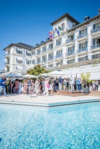 grosser-ansturm-im-grand-h-tel-du-lac-in-vevey-htr-ch