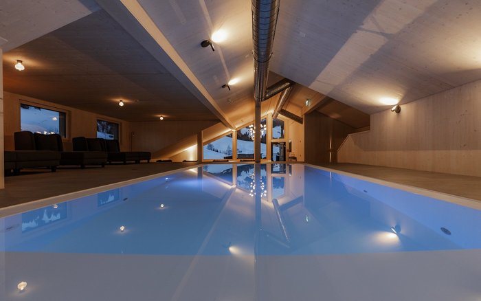 Roggenstock Lodge, Hotelneubau, Wintersaison, Panoramablick, Berghotel, Pool, Tourismus
