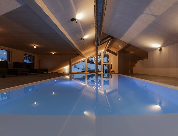 Roggenstock Lodge, Hotelneubau, Wintersaison, Panoramablick, Berghotel, Pool, Tourismus