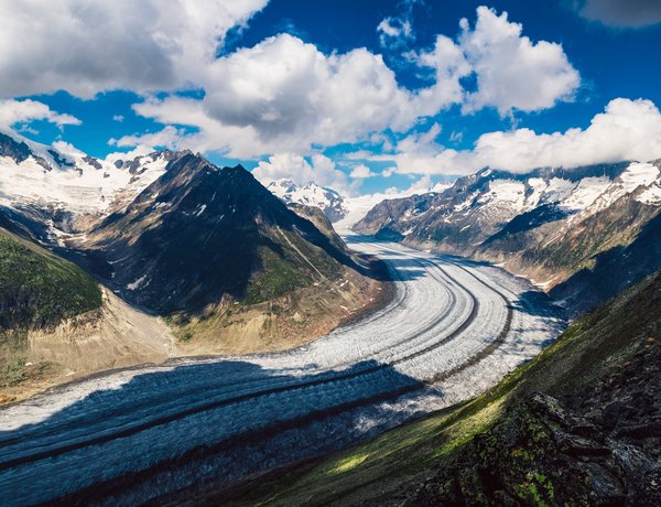 Klimawandel Schweiz, Tourismus Anpassung, Klimaanpassung Hotellerie, nachhaltiger Tourismus Schweiz, Schneesicherheit Alpen, Städte Hitzeinseln Tourismus, ganzjähriger Tourismus