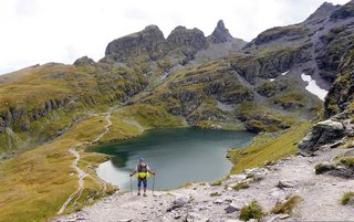 Hitzegeplagte Gäste wandern in der Schweiz