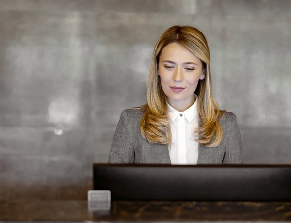 Hotelvertrieb, Direktbuchung, OTAs, Booking.com, Google, Algorithmen, Distribution