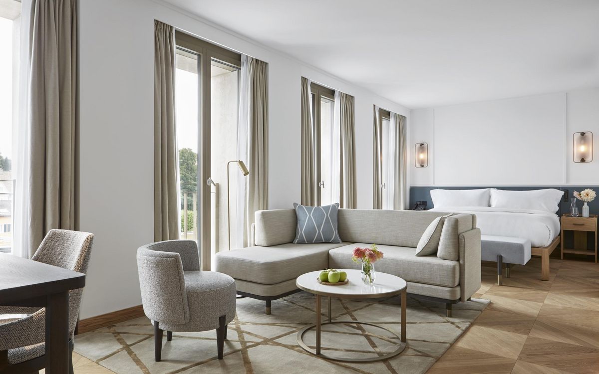 Das Alex Lake Zurich Empfangt Die Ersten Gaste Htr Ch