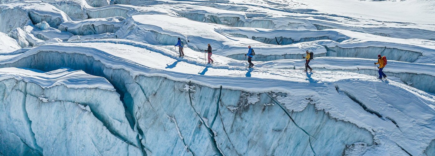 Gletschertourismus, Klimawandel, Jungfraujoch, Saas-Fee, Alpen, Tourismusstrategien, Nachhaltigkeit