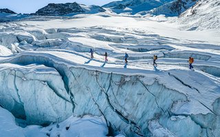 Gletschertourismus, Klimawandel, Jungfraujoch, Saas-Fee, Alpen, Tourismusstrategien, Nachhaltigkeit