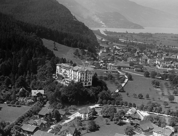 Schulhotel Regina, Stiftung Tschumi, HotellerieSuisse, Hotelfachschule Thun, Matten bei Interlaken, Hotelgeschichte, Tourismusgeschichte