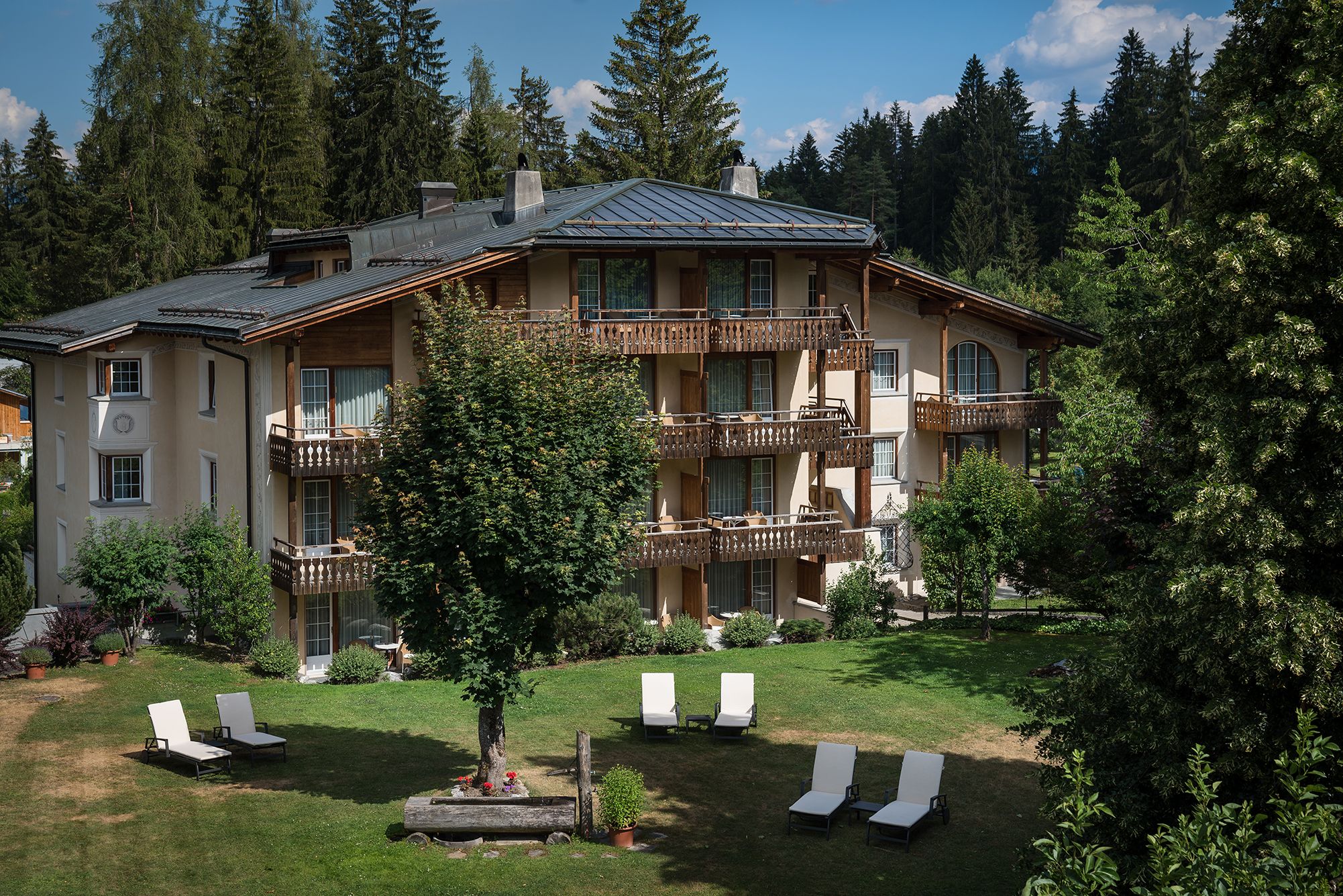 Daniel Fuglister Ubernimmt Im Adula Flims Htr Ch